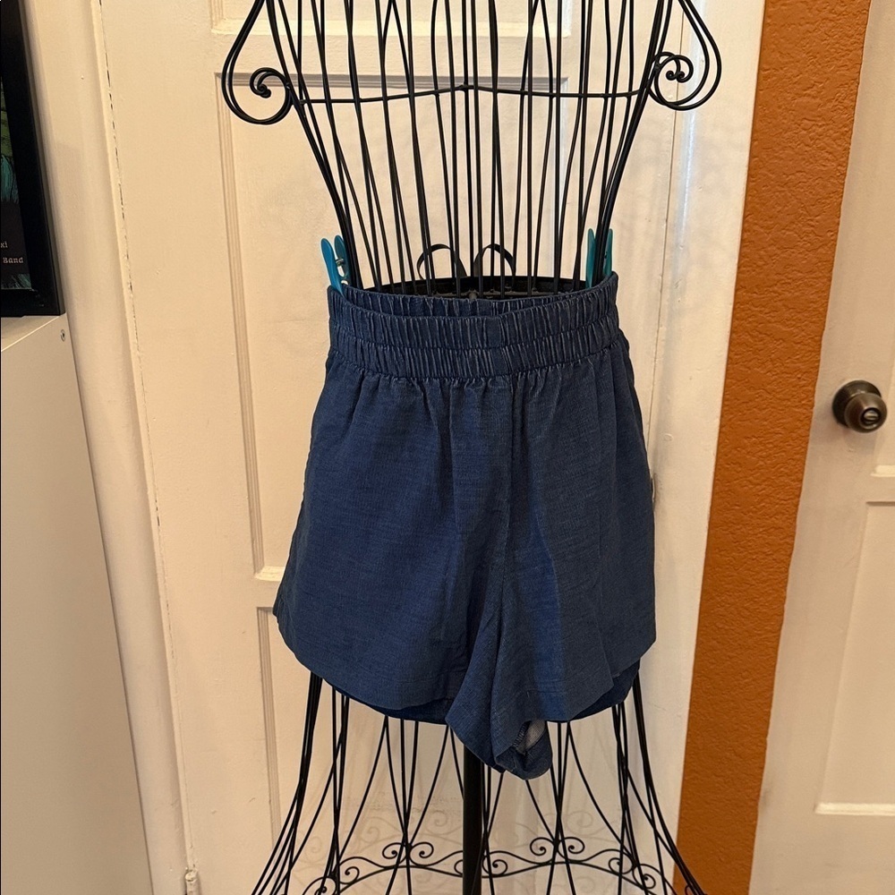 NWT SBJ Austin Woman’s Shorts-Sz 1/2
